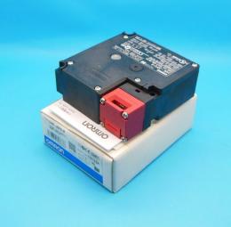 D4NL-2DFG-B　小形電磁ロック・セーフティドアスイッチ　オムロン　未使用品