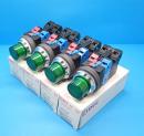 ALN21611DNG (4PCS)　緑・30Φ照光押ボタンスイッチ　IDEC　未使用品