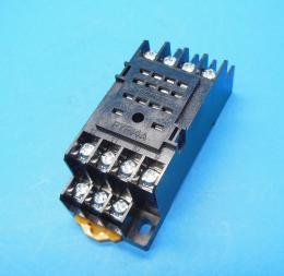 PYF14A　ソケット　オムロン　ランクA中古品