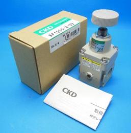 RP1000-8-02　精密レギュレータ　CKD　未使用品