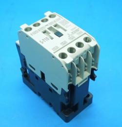 S-T10 CoilAC100V　電磁接触器　三菱電機　未使用品