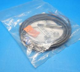 E2E-X1R5Y2　近接センサ　オムロン　ランクS中古品