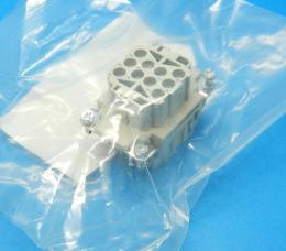 09 32 010 3101　角型コネクタ　HARTING　未使用品