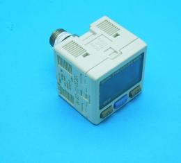 ISE30-01-25-M　高精度デジタル圧力スイッチ　SMC　ランクB中古品