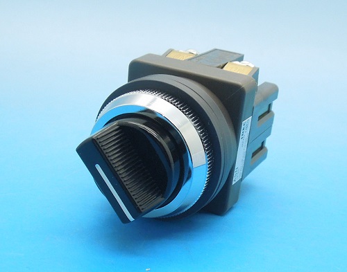 ASN111 1a1b 3ノッチ・Φ30セレクタスイッチ IDEC 未使用品 / FA機器・制御機器の買取、販売はワイデンへ