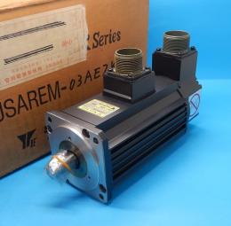 USAREM-03AE2KB　サーボモーター　安川電機　ランクA中古品