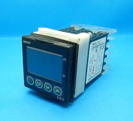 E5CN-C2T　温度調節器(デジタル調節計)　オムロン　ランクB中古品