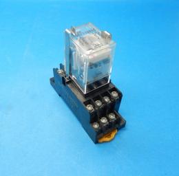 MY4N AC100/110V(ソケット付)　ミニパワーリレー　オムロン　ランクB中古品