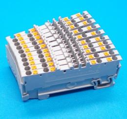 VTX-1.5/4(10個入)　スプリングロック式端子台　東洋技研　ランクS中古品